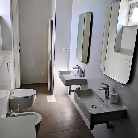 Xxl Penthouse Split