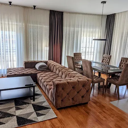 Xxl Penthouse * Split